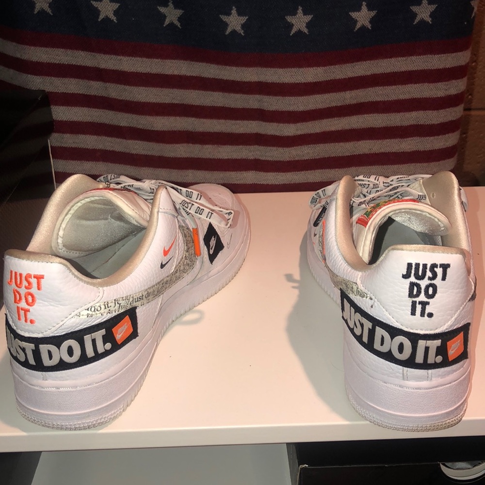 Air Force 1 LV8 Nike Anniversary